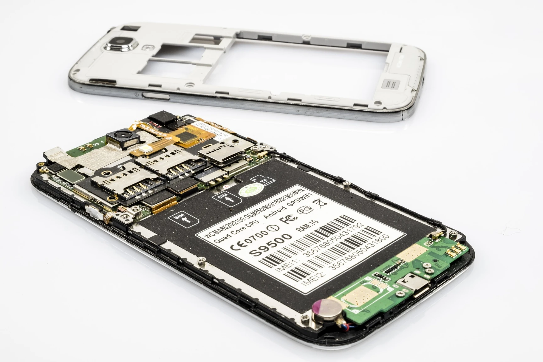 How Professionals Fix Water-Damaged Huawei Phones